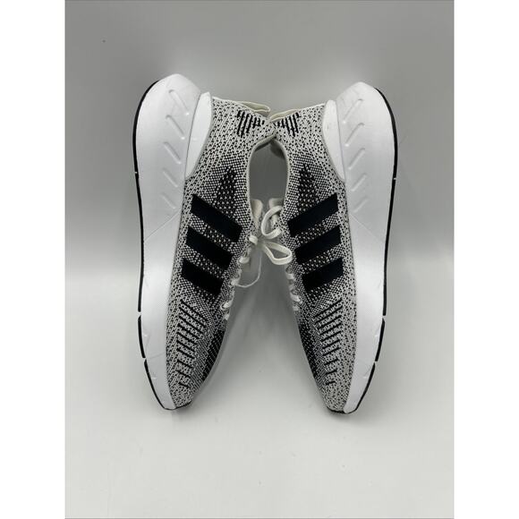 Adidas Originals Swift Run 22 Athletic Sneaker Running Shoes Size 10 White Black - Picture 6 of 8